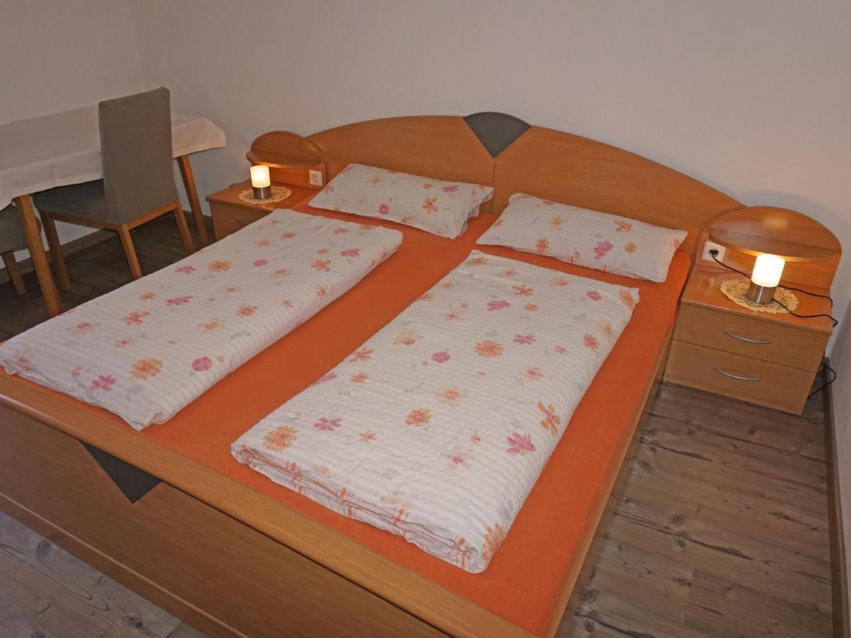 Apartment Haselwanter Pians Buitenkant foto